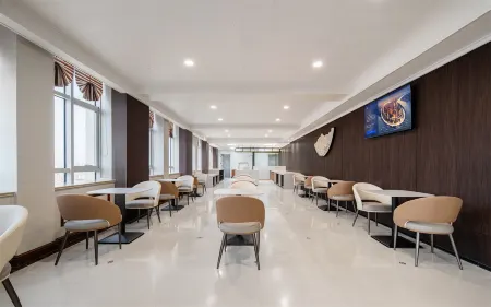 Chonpines Hetel (Qingdao Jimo Hetel) Отели рядом со станцией Jimo North Railway Station