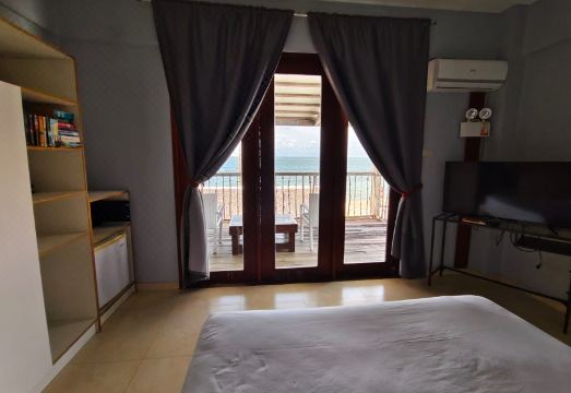 5. 리프 비치 리조..