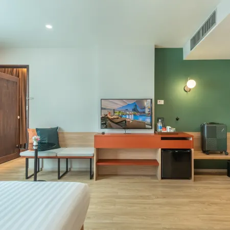 Buri Sriphu Hotel Отели рядом с достопримечательностью «Princess Maha Chakri Sirindhorn Natural History Museum»