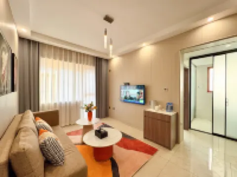 Xihai Garden Hotel (Sailimu Lake East Gate Visitor Center Branch)