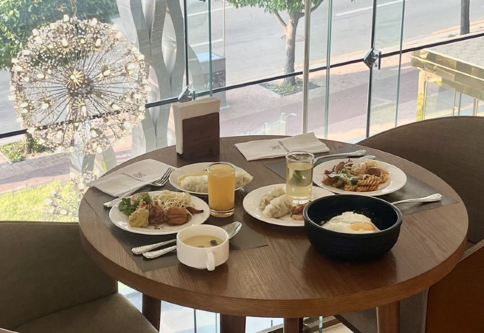 엘디스 리젠트 호텔 루프탑 테라스 야경