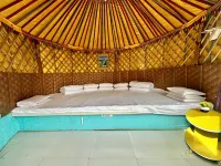Yunbian Chinese Inn (Guanshan Grassland Scenic Area) Hotels near Camel Bell Valley