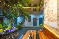 Floral Hotel·Light and Shadow Poet Chuangcheng Cottage (Changting Ancient City Store) Hotels in Longyan