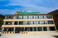 Yiren Lakeside Chinese Inn