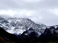 Songpan 56 Rooms Hotel - Mountain view