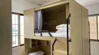 7 Youth Hostel