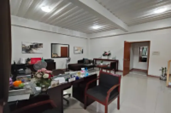 La Belladoza near Airport