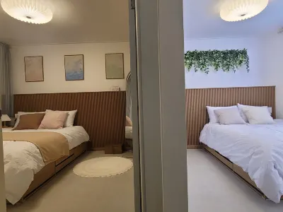 Airport Railroad Gongdeok Station 800m/3 Rooms/6 people/3 Queen Beds/Dryer/Hongik University