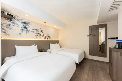 Homeinn Cloud Four Seasons Hotel (Shaoxing Lu Xun's Hometown, Cangqiao Street Branch) Hôtels à : Shaoxing