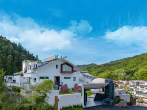 At The Moment Resort By Jingdezhen