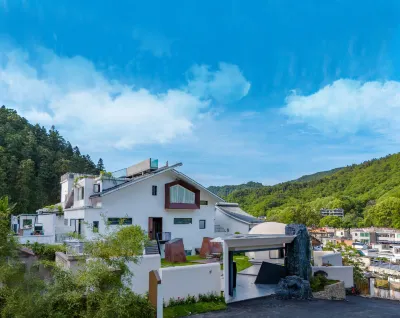 At The Moment Resort By Jingdezhen Hotels in 