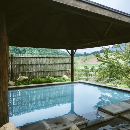 Benxi HuaxiMu Yunxiqiyang Hot Spring Hotel