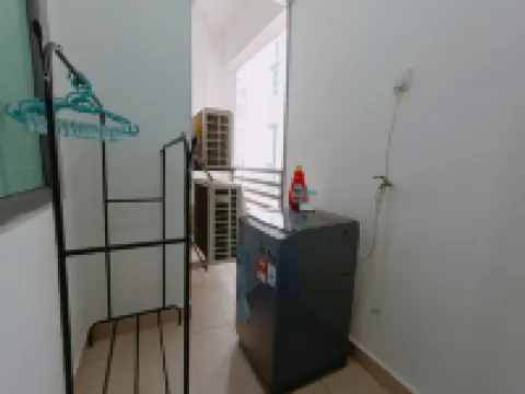 TypeB-10pax-5Bedroom-Balcony-IOICityMall-UKM-C180- Cheras Hotels in Balakong