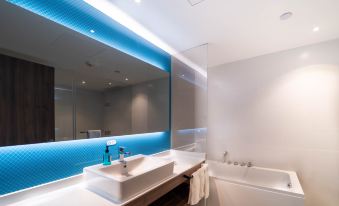 Holiday Inn Express Jingshi Road Qianfo Moutain