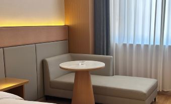 Minquan Tianhe Hot Spring Hotel (Beiguan)