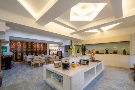 Changde Ziyuntian Hotel Отели рядом с достопримечательностью «Hunan University of Arts and Science (East to Changjiashan Community Health Service Station)»