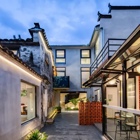 Hongcun Yifang Aesthetics Space Homestay