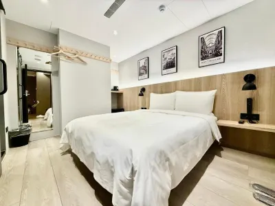 N2 Hotel Hotels near Yizhong St, North District