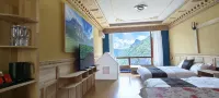 Green Grain Moments · Cloudview Homestay (Zhagana Scenic Area)