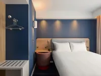 Holiday Inn Express LONDON - LIMEHOUSE by IHG Hotels near London Velopark