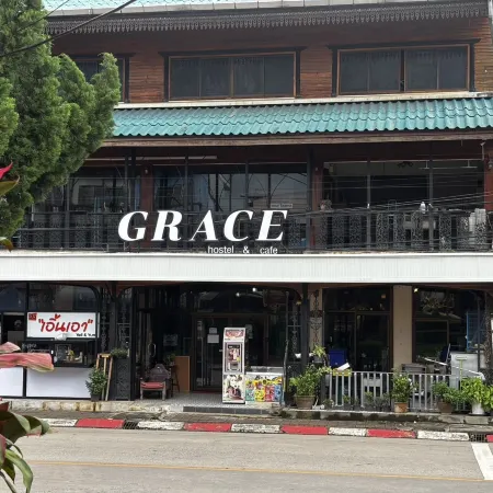 Grace Hostel - Chiang Rai Отели рядом с достопримечательностью «Музей Уб Кхам»