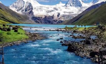 Yalong Boutique Hotel,Siguniang Mountain