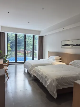 Resource Longdongxia Half day Leisure Hotel Отели в г. Цзиюань