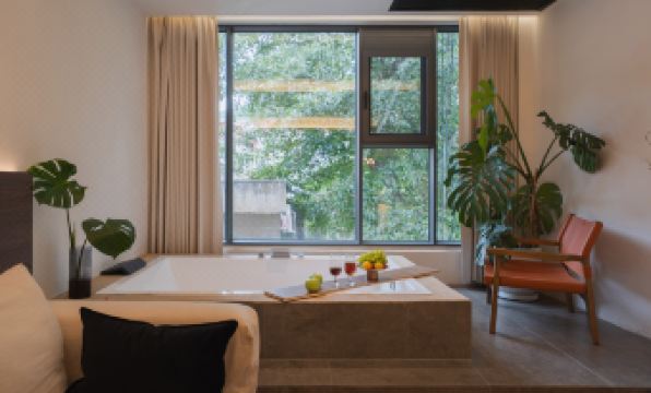 Kangding YeKe Yeke Hotel (Love Song Square)