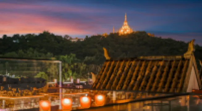 Jingyue Mangjing Homestay (Mangshi Dai Ethnic Ancient Town Meng Huan Shwedagon Pagoda)