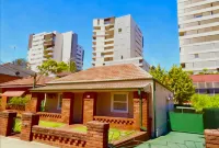 homeaway burwood Hotels in Five Dock