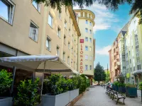 Leonardo Hotel Budapest Các khách sạn gần Cầu Xích