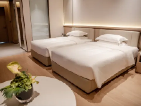 Guangshan Yuanping Grand Hotel Hotels in Guangshan