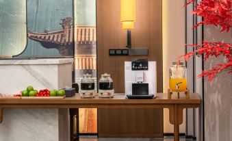 Moshang Qingju Hotel (Xingyi Sunshine Valley Tourist Resort)