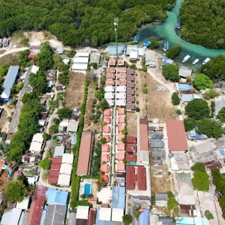 Phi Phi Ba Kao Bay Resort Отели рядом с достопримечательностью «Пляж Нуи»