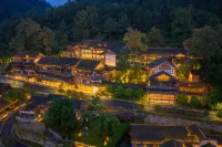 Dongqian White Horse Hotel, Wujiang Village