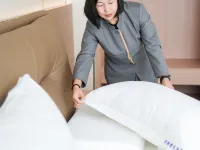 Huayi Select Hotel by Home Inn (Chuxiong Dayao County International Trade City) Hotels in Dayao