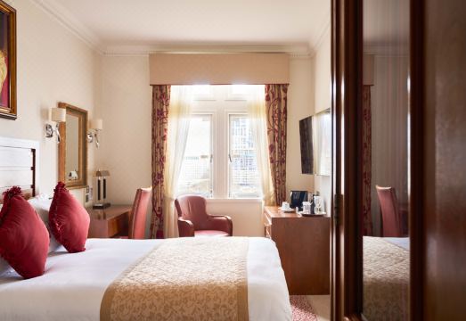 더 로열 호스가드, 런던