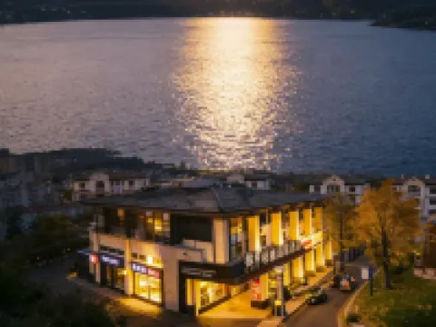 Mile Shiyue Boya Hot Spring Hotel ((Huquan Ecological Garden Huquan Banshan Hot Spring Shop)) Hotels in Mile