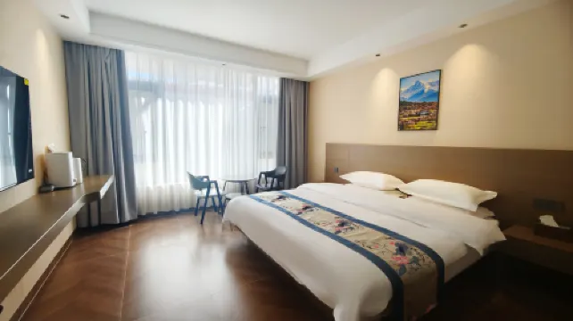 Deqin Yunxueju Homestay (Feilai Temple Meili Snow Mountain Scenic Area)