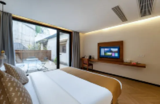 Floral Hotel·Derenyi Art Hotel (Wuyishan Sangu Resort Branch)