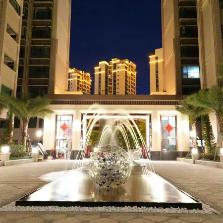 Hezhou • Qishe │ Lucky Seven Homestay (Lingfeng Plaza • Colorful Global City)