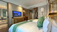 Gaoyou Shenju Mountain Hot Spring Hotel