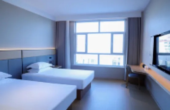 Minle Qiyue Hotel