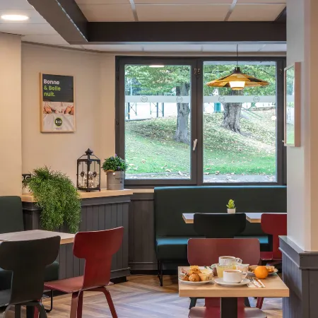 B&B HOTEL Lourdes Centre Gare 3 étoiles