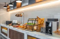 Kyriad Hotel (Fuding Station) - 조식 운영