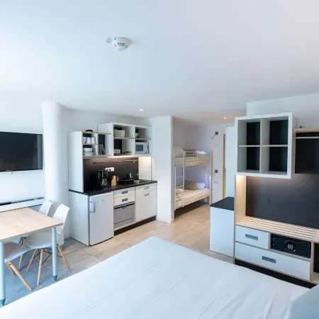 Kyriad Residence Cabries - Plan de Campagne