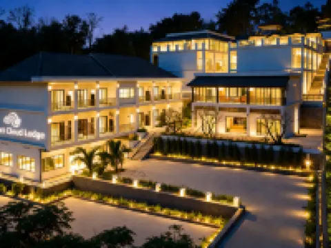 Ruoxi Cloud Lodge Hoteles cerca de Wat Aham