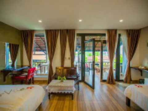 Moloppor Villa Hotels in Battambang