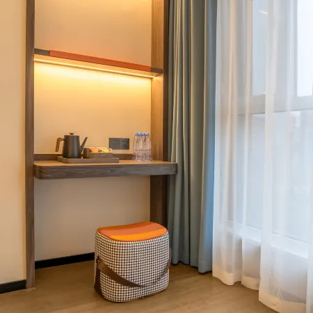 Mehood Theater Hotel(Xi'an City Wall Yuxiang Gate Station)