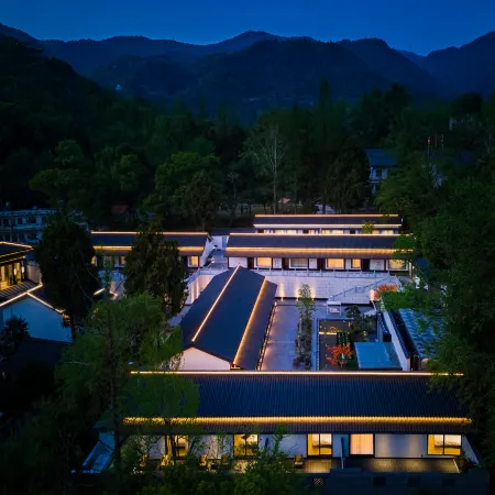 Floral Lux Hotel • Linhai Song Yun Ancient City Hotel